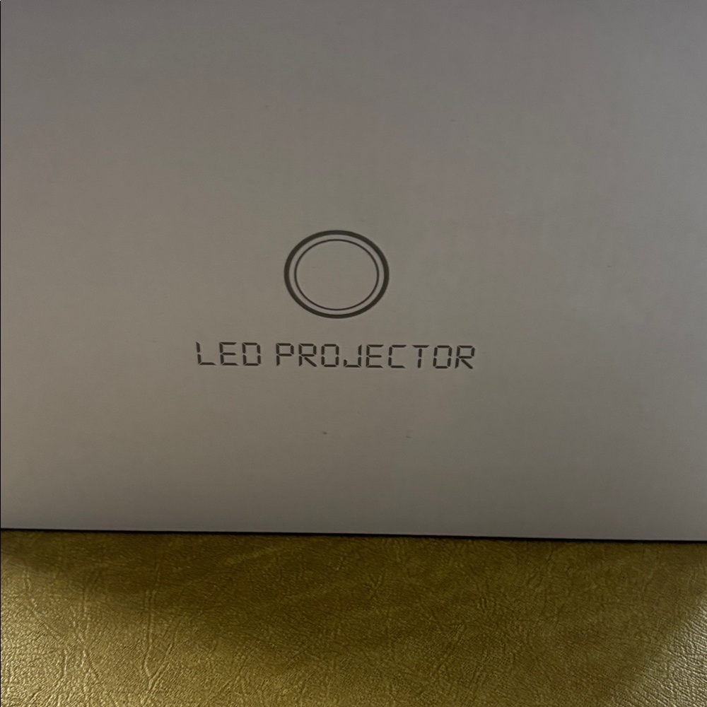Mini Projector - Like New!! - Picture 3 of 6